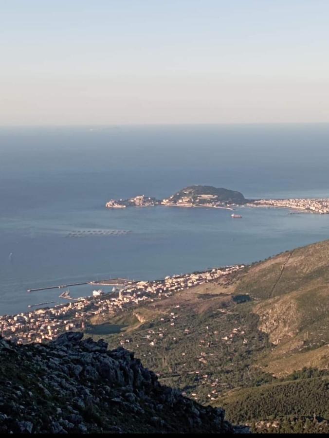 Casa Ines Leilighet Maranola Eksteriør bilde
